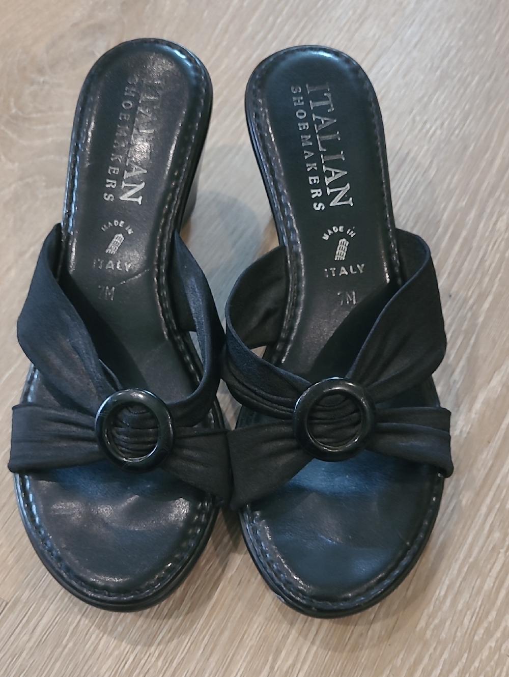 Italian Shoemakers Black Slip-On Knot Detail Sandals